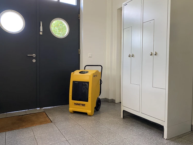 Master DHP 55_application office_wdr.JPG
