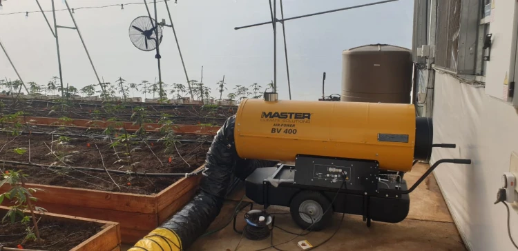 Nagrzewnica olejowa Master BV 400 do ogrzewania szklarni