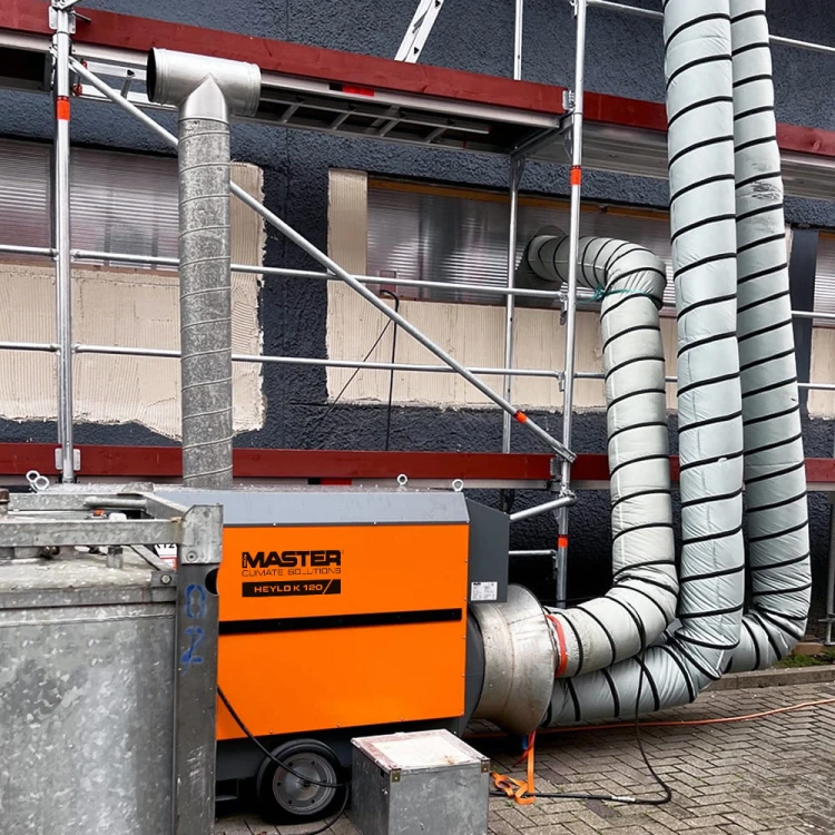 Master Heylo K 120 InfoAir ogrzewający budynek